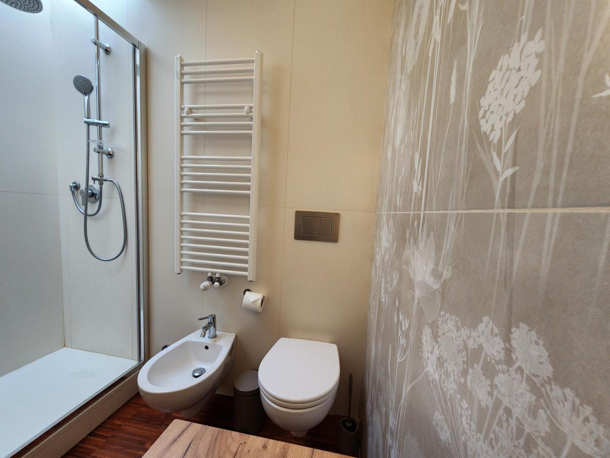 Gaia Suites - A Due Passi Dal Centro - Parcheggio Privato Турин Екстер'єр фото