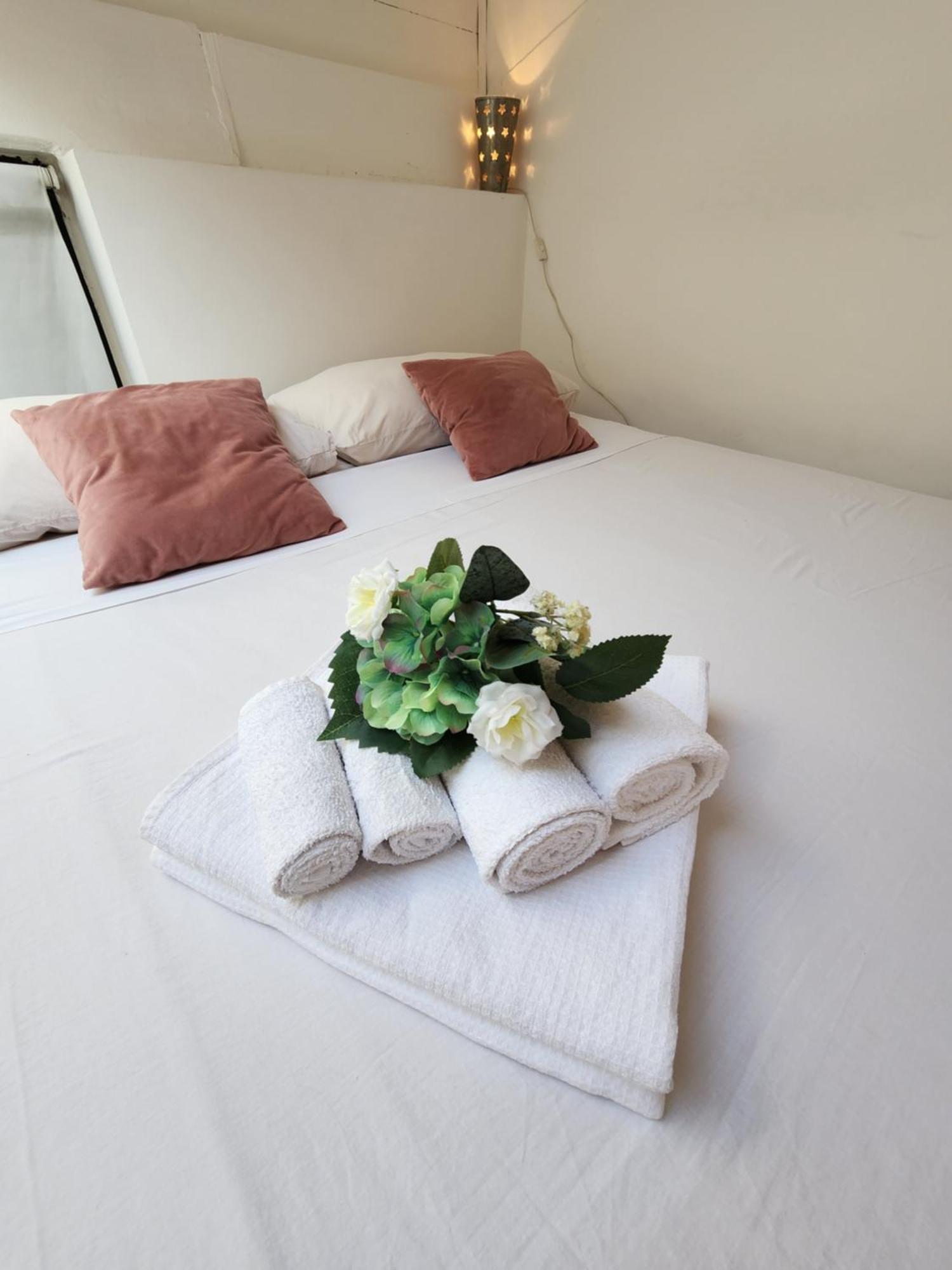 Gaia Suites - A Due Passi Dal Centro - Parcheggio Privato Турин Екстер'єр фото